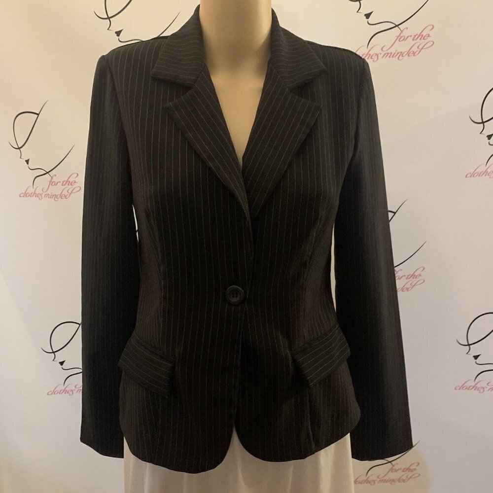 Jodi Kristopher. Junior size 5/6. Lightweight Blazer. Pinstripe. B82.